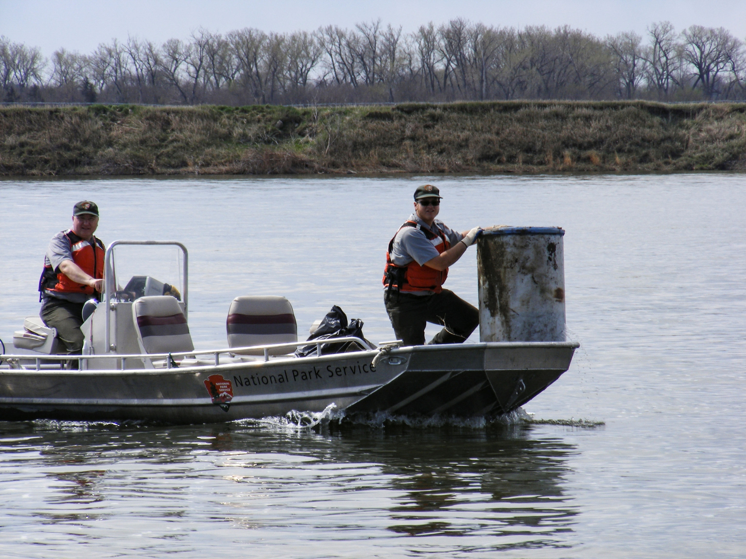 Clean up of the Missouri National Recreational River