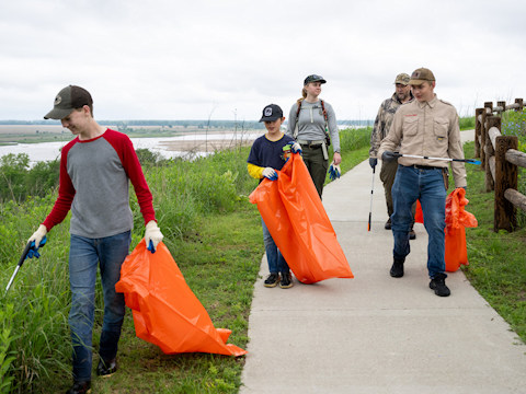 Volunteer FOMNRR Volunteer FOMNRR